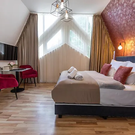 Clariss Pool & Center Hotel Balatonalmádi