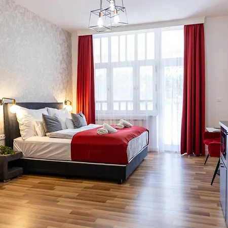 Отель Clariss Pool & Center 4*