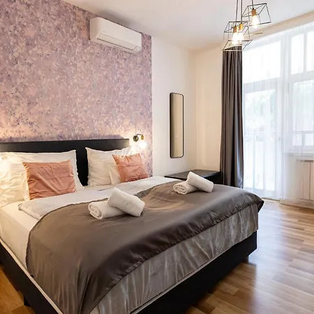 Clariss Pool & Center Отель