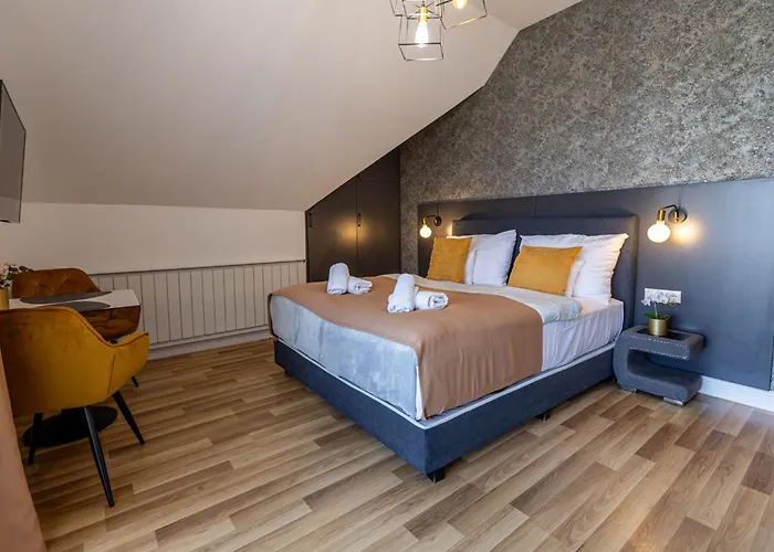 Clariss Pool & Center 4*