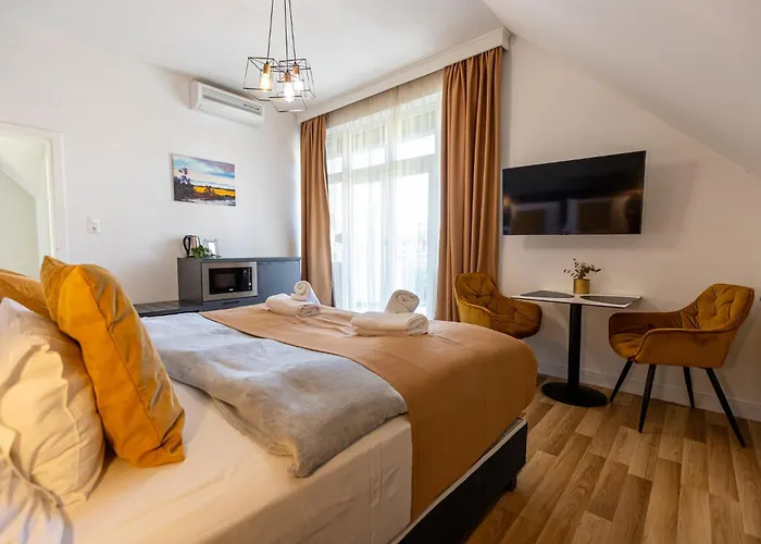 Clariss Pool & Center Balatonalmádi