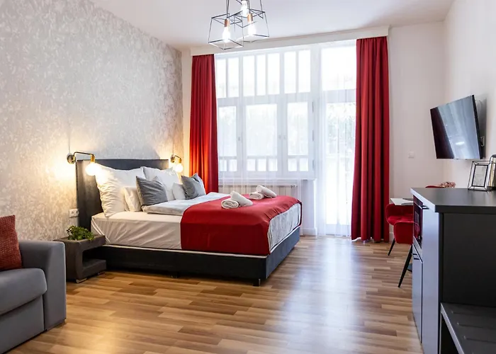 Hotel Clariss Pool & Center 4*