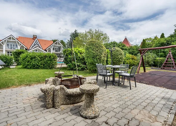 Clariss Pool & Center Балатональмади