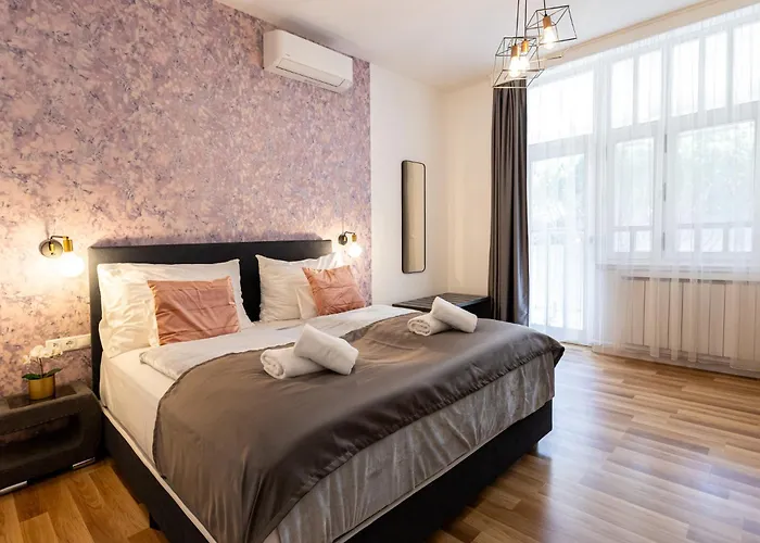 Clariss Pool & Center Отель