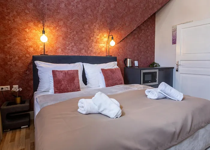 Clariss Pool & Center Отель