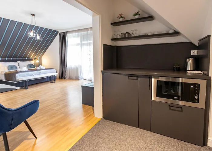 Отель Clariss Pool & Center 4*